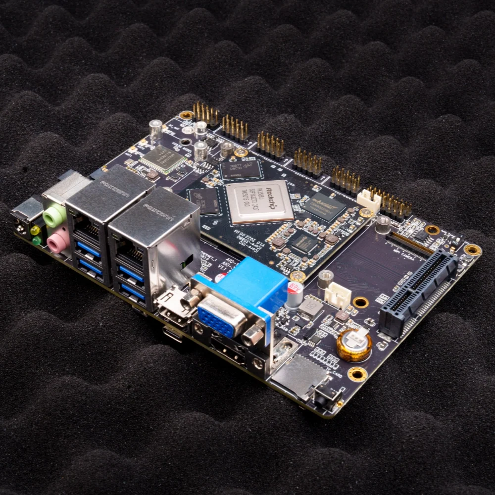 Firefly AIO-3588Q — view 2